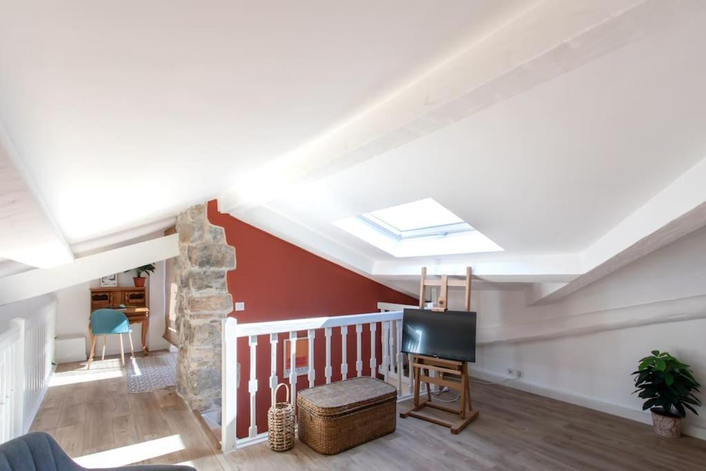 #48 Suite Jean Top Floor Terrace 5Min Walk Sea Ac Niza Exterior foto